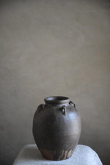 Obsidian Handle Pot