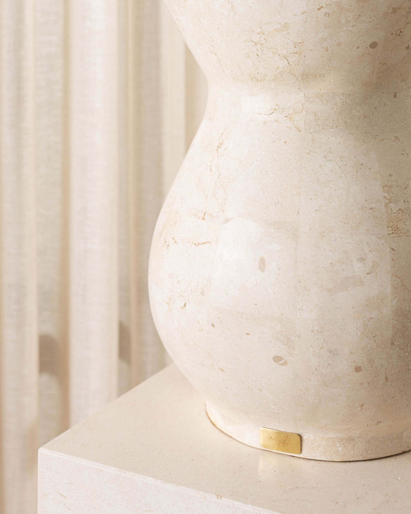 Dana Vase, Natural White