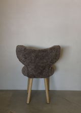 MAZO WNG Chair, Natural Oiled Oak / Sheepskin Sahara