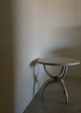 Dori Niche Table