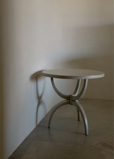 Dori Niche Table