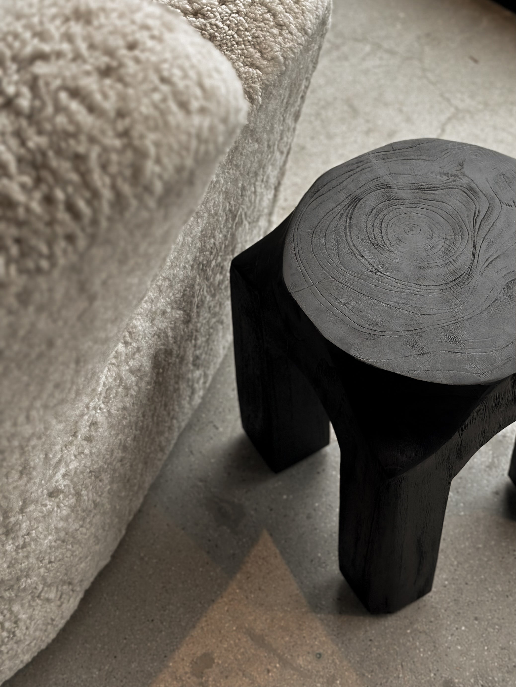 Root Stool – Lolointeriors