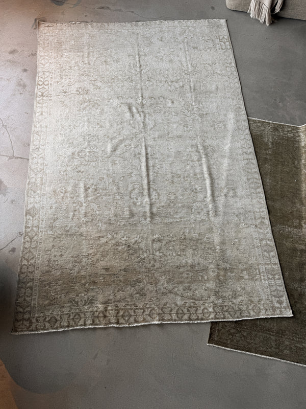 Turkish Anatolian Rug 6' 4" x 9' 8 "
