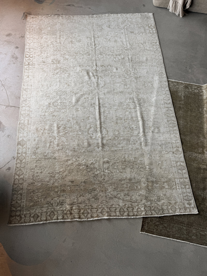 Turkish Anatolian Rug 6' 4" x 9' 8 "