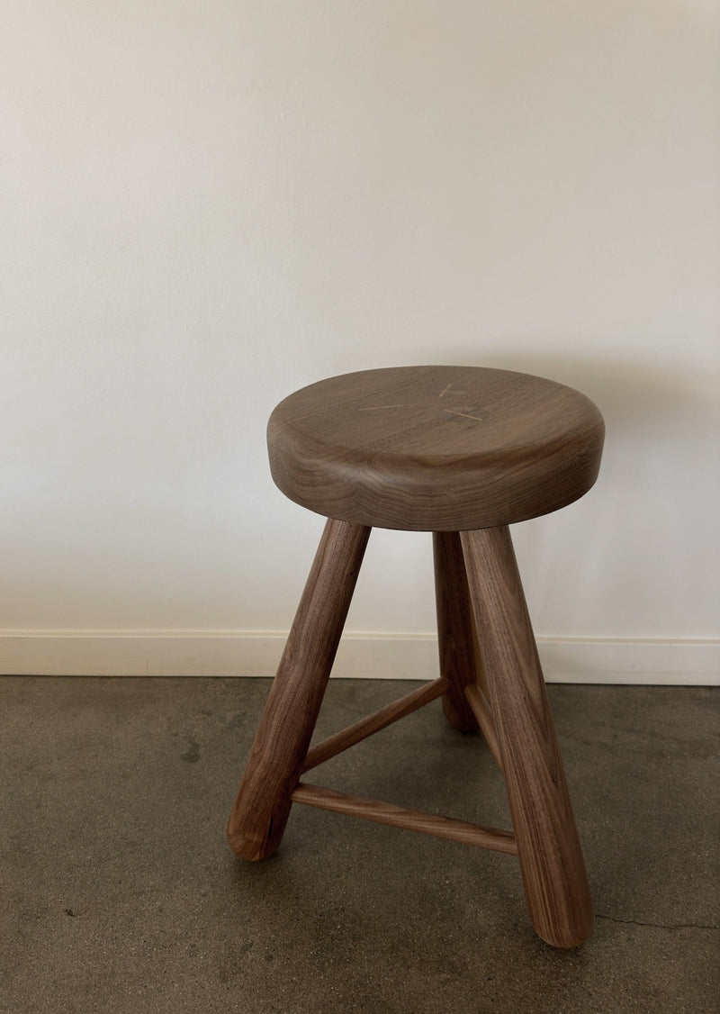 Moo Counter Stool - Walnut