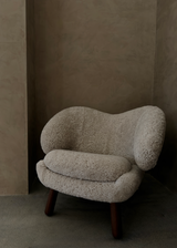 Pelican Chair