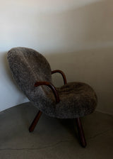 Clam Chair, Sheepskin Sahara / Walnut