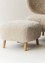 MAZO TMBO Pouf, Natural Oiled Oak / Sheepskin Moonlight