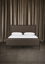 Theo Bed, Coffee