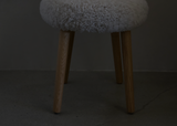 MAZO WNG Chair, Natural Oiled Oak / Sheepskin Moonlight