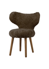 MAZO WNG Chair, Natural Oiled Oak / Sheepskin Sahara