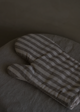 Stripe Oven Mitt