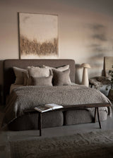 Crew Bed, Salut Stone