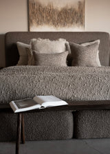 Crew Bed, Salut Stone