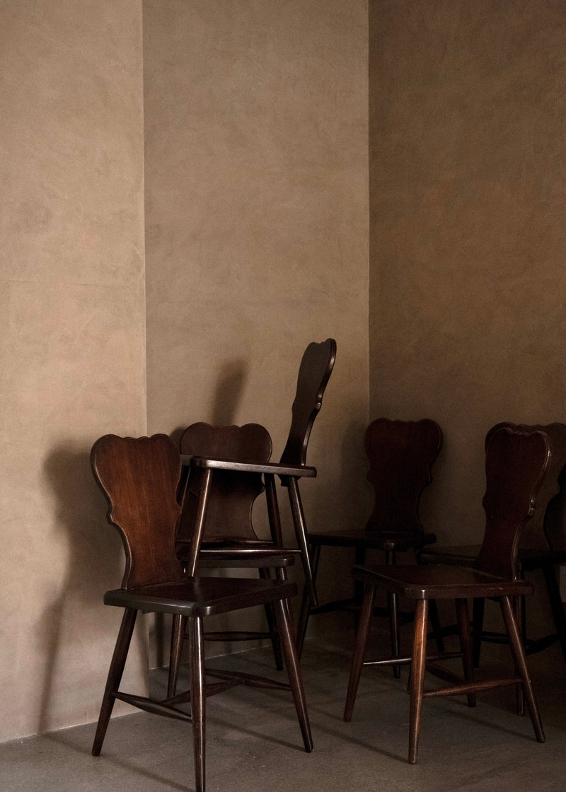 Set Of Six Dining Chairs in Original Patina – Lolointeriors