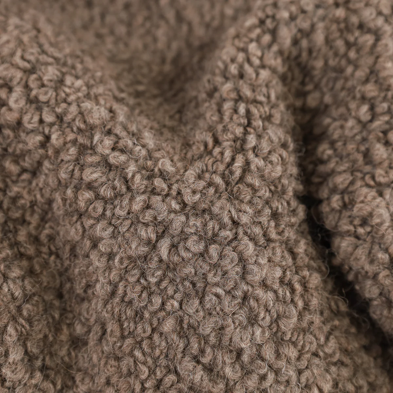 Kurlisuri Throw