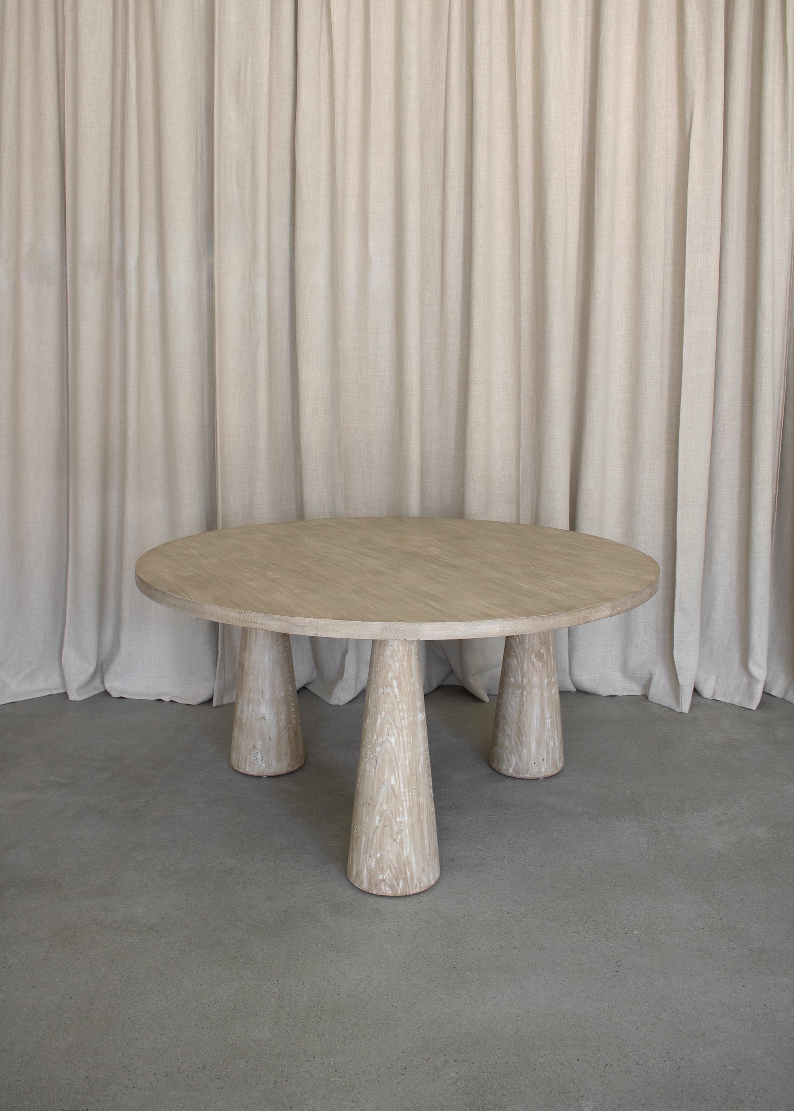 David Table – Lolointeriors